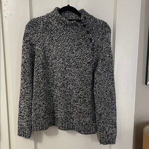 Women's Black and White Sweater